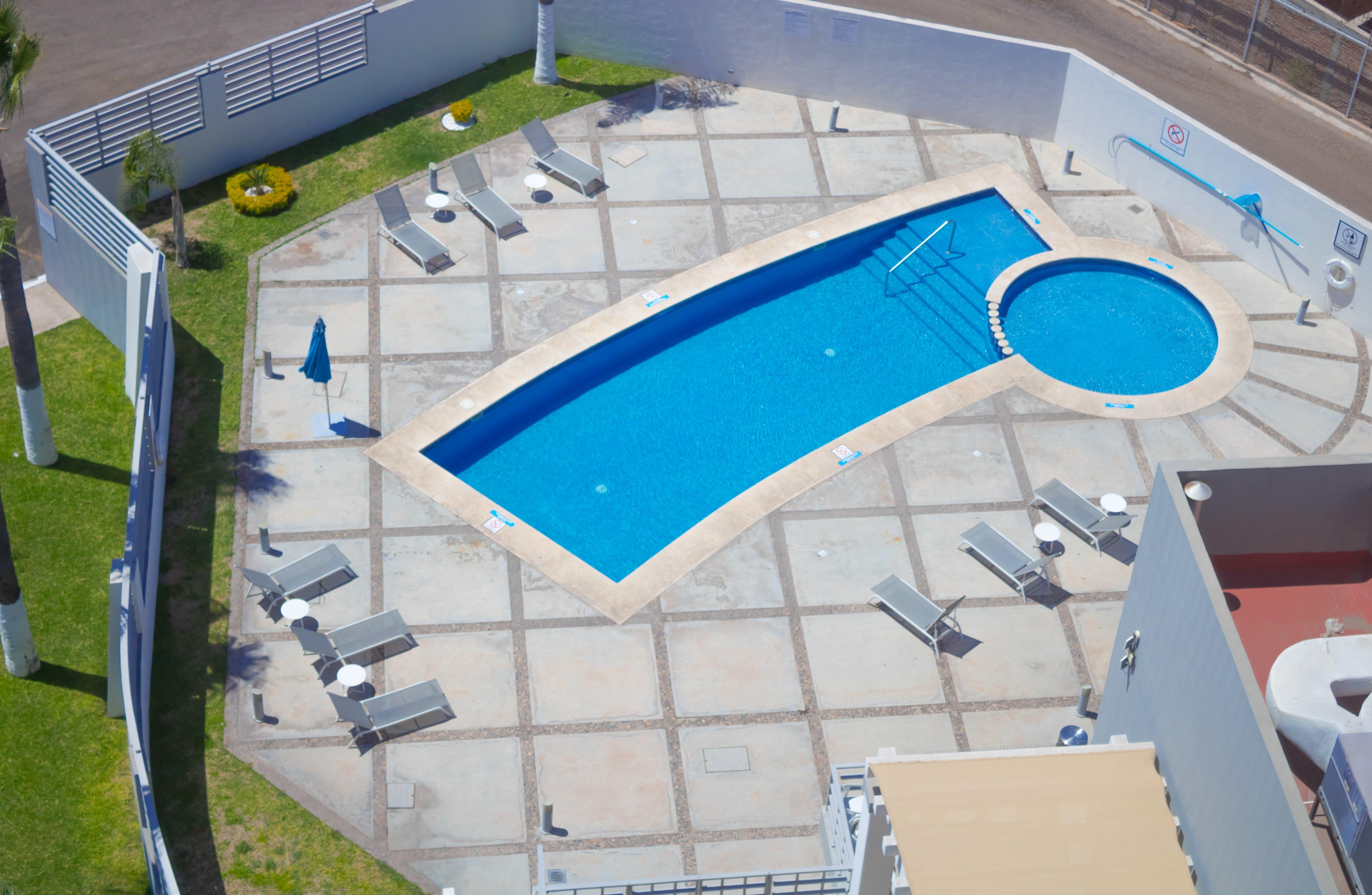 Holiday Inn Express Guaymas By Ihg Zewnętrze zdjęcie Aerial view of a swimming pool