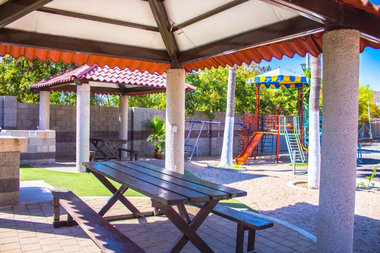 Holiday Inn Express Guaymas By Ihg Zewnętrze zdjęcie Playground at the school
