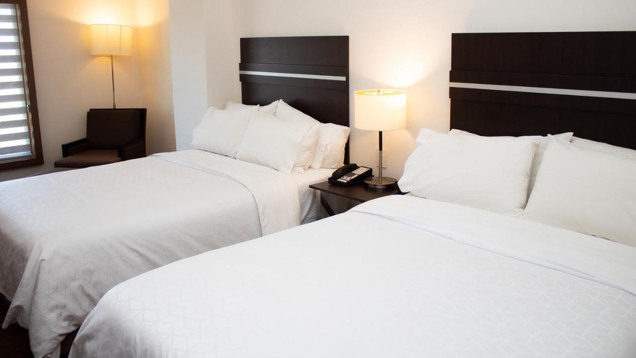 Holiday Inn Express Guaymas By Ihg Zewnętrze zdjęcie A typical room at the Hilton Garden Inn