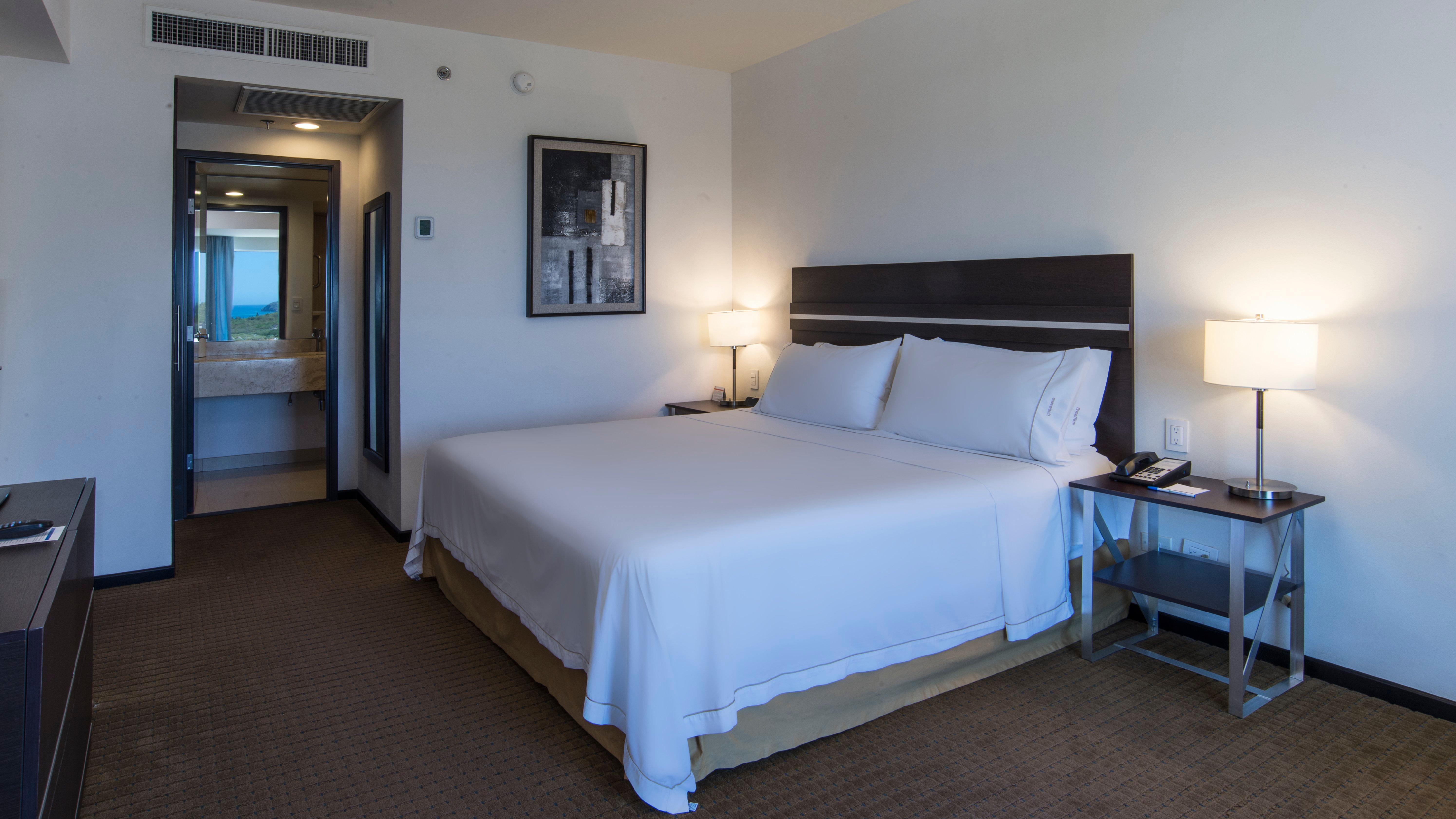 Holiday Inn Express Guaymas By Ihg Zewnętrze zdjęcie A guest room at the Hilton San Diego Bayfront